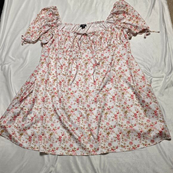 Pretty Little Thing Plus Pink Ditsy Short Puff Sleeve Mini Dress, Size 26 - Picture 1 of 6